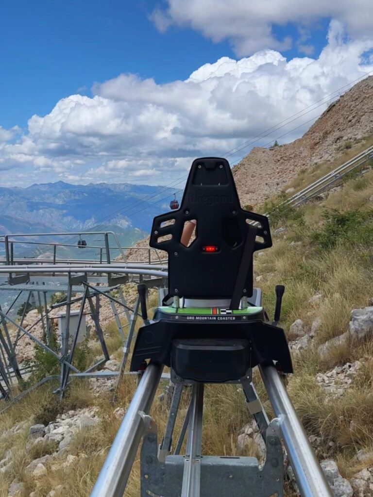Seat of alpine coaster 